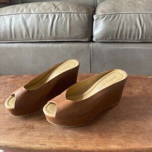 Light Dirty Laundry Brown Leather platform wedge heel